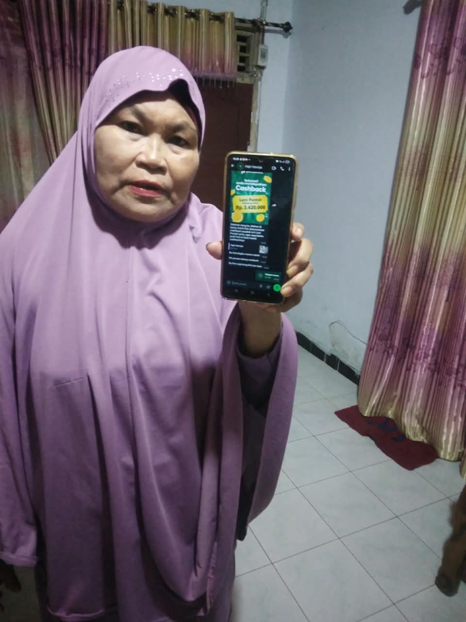 Leni Pontoh (61)